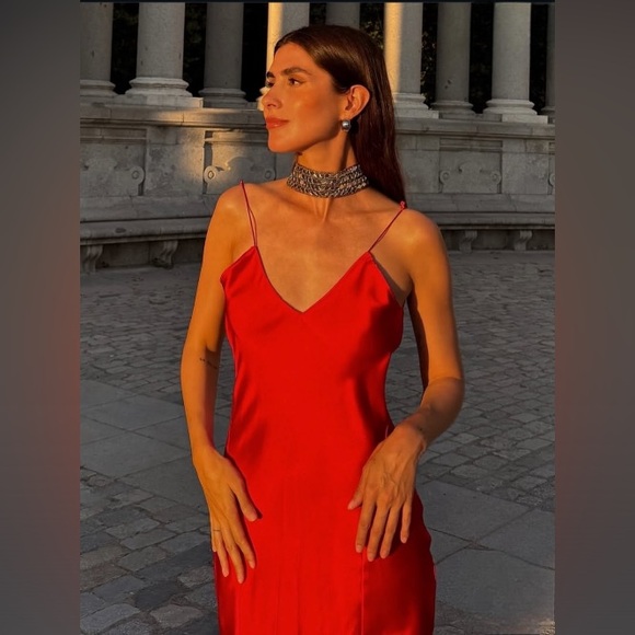 Zara Dresses & Skirts - 🆕(NWOT) ZARA Bloggers Fav Open Back Satin Maxi Dress in Red. Size SMALL